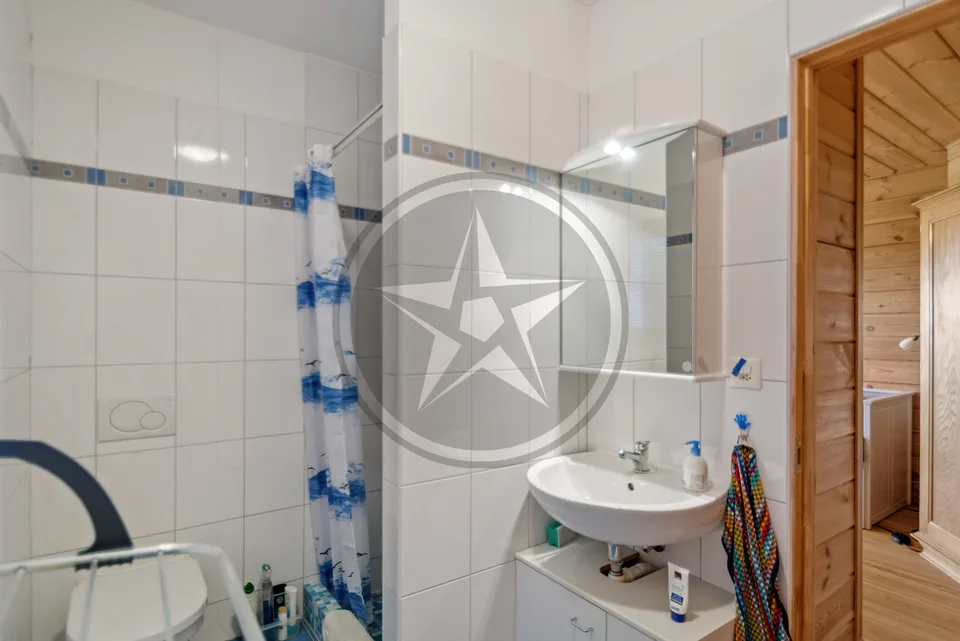 Une maison chaleureuse aux multiples possibilités à Diesse – photo 5 sur 13
