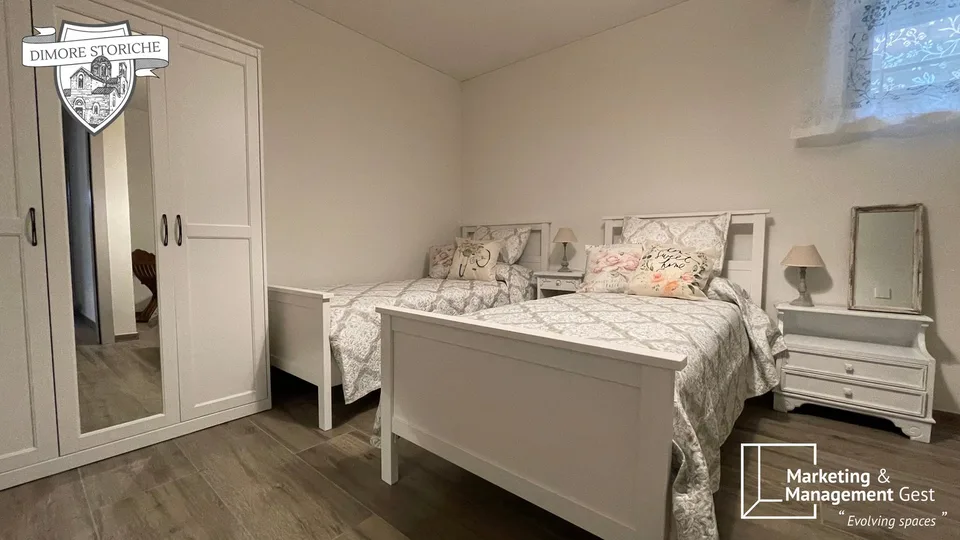 AMMOBILIATO 3.5 DI GRANDE CHARME, RICERCATO, SILENZIOSO – foto 20 di 30