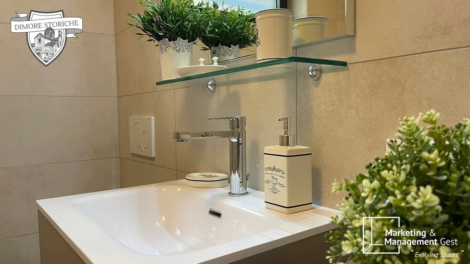 AMMOBILIATO 3.5 DI GRANDE CHARME, RICERCATO, SILENZIOSO – foto 27 di 30
