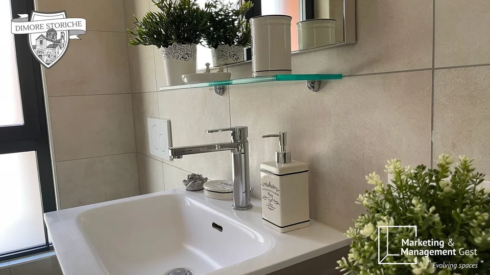 AMMOBILIATO 3.5 DI GRANDE CHARME, RICERCATO, SILENZIOSO – foto 21 di 30