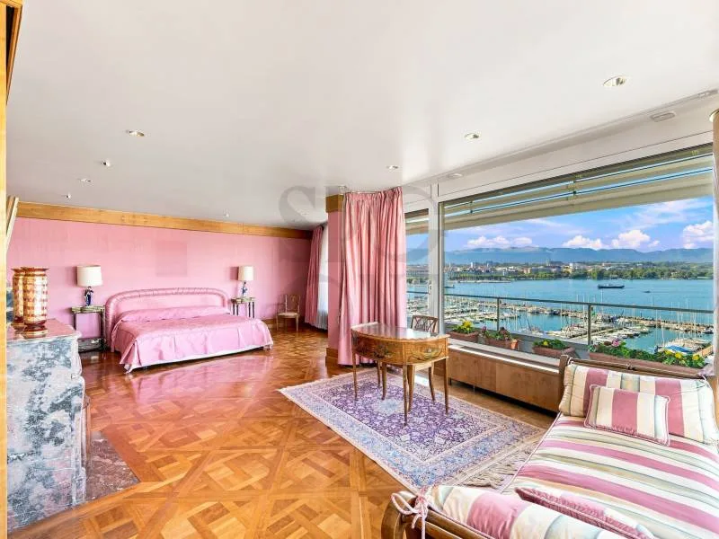 Penthouse duplex affacciato sul lago con terrazza e vista panoramica – foto 10 di 12