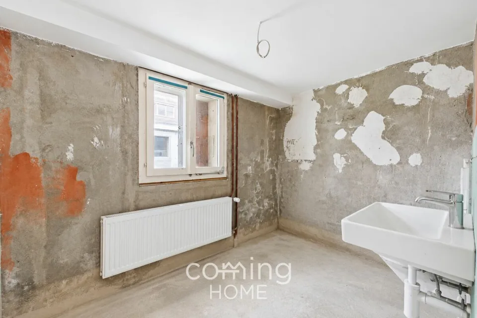 Deliziosa metà di casa con tre unità abitative nella valle di Saas. – foto 14 di 16