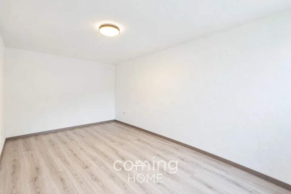Deliziosa metà di casa con tre unità abitative nella valle di Saas. – foto 3 di 16