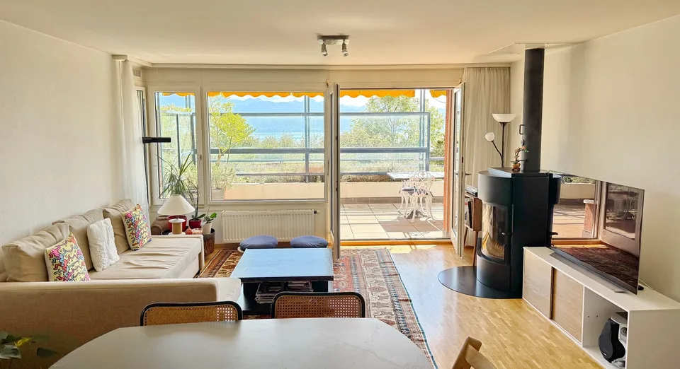 Appartamento di 3.5 locali con vista panoramica a La Croix (Lutry), terrazza, giardino – foto 2 di 17