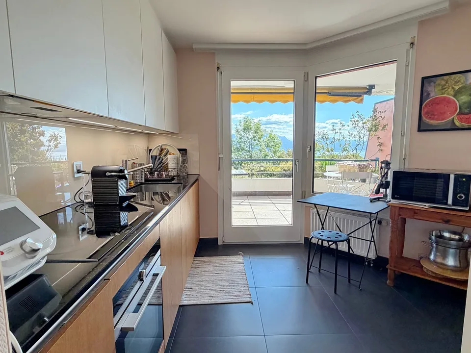 Appartamento di 3.5 locali con vista panoramica a La Croix (Lutry), terrazza, giardino – foto 4 di 17