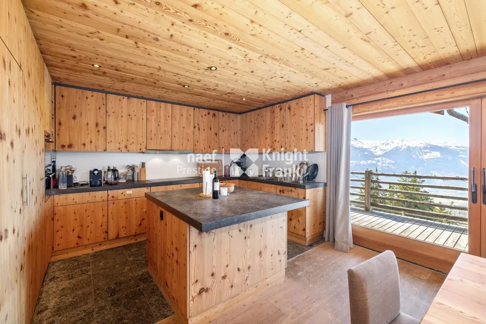 Außergewöhnliches Chalet in Aminona – Foto 4 von 10