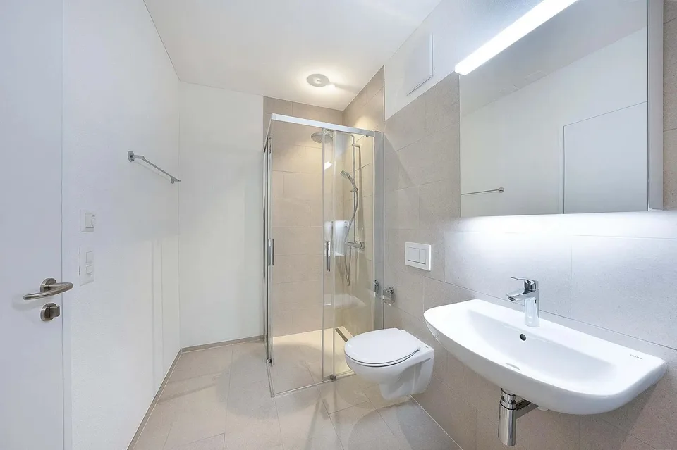 1 Mietzins geschenkt - moderne 4.5-Zi.-Neubauwohnung im Erdgeschoss – Foto 5 von 8