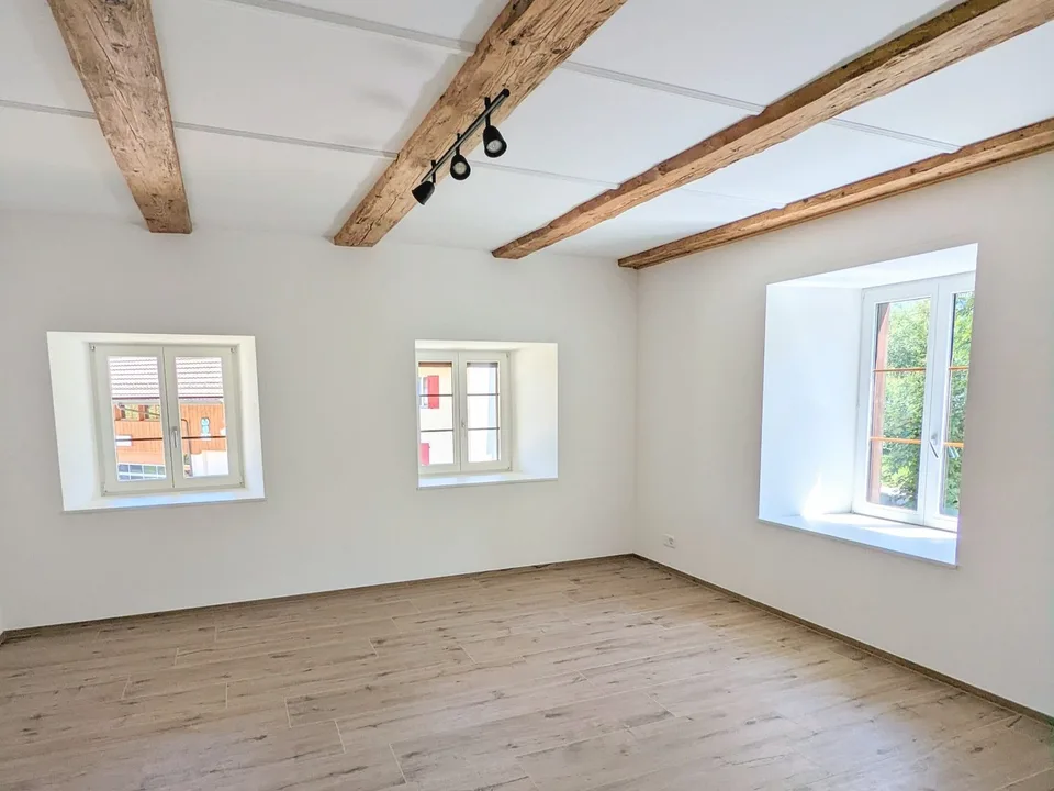 Neuwertige 3.5-Zi.-Wohnung inkl. 2 Parkplätze – Foto 7 von 8