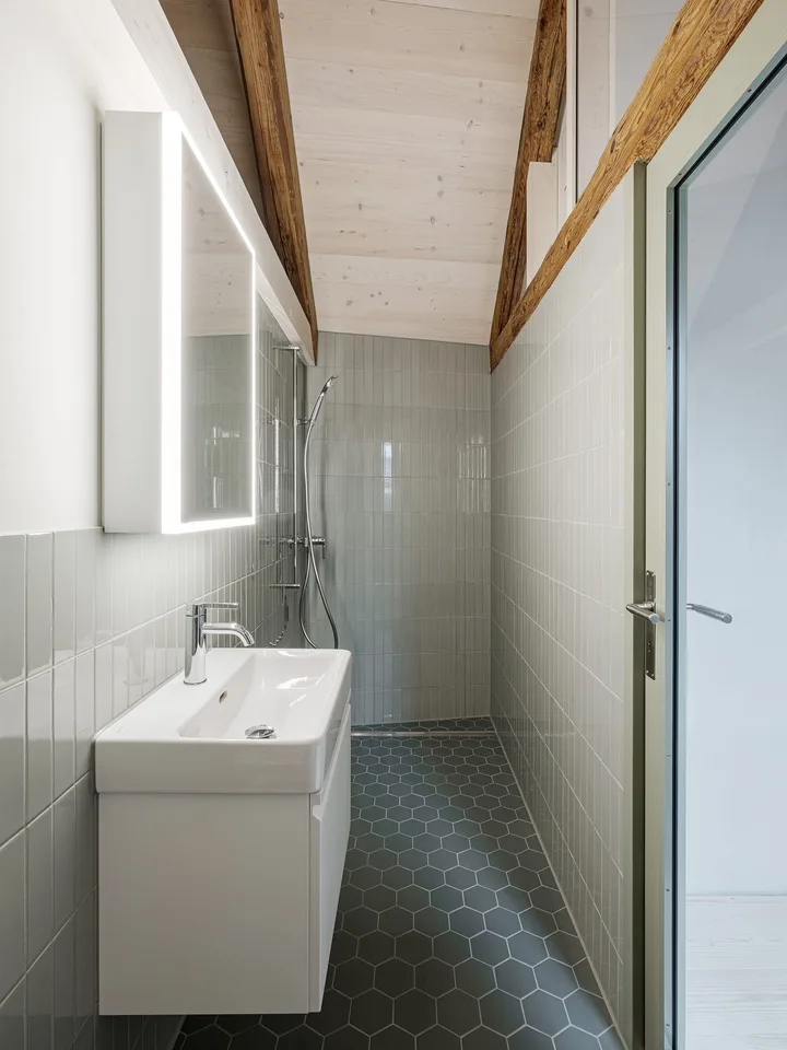 3.5-Room Maisonette with Loggia in Bremgarten – photo 10 of 12