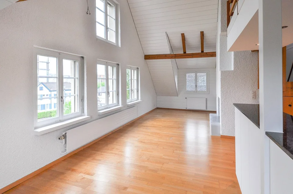 Charmant appartement de 3,5 pièces en maisonnette dans un immeuble ancien à Affoltern am Albis – photo 2 sur 11