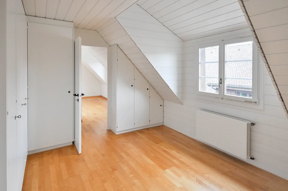 Charmant appartement de 3,5 pièces en maisonnette dans un immeuble ancien à Affoltern am Albis – photo 7 sur 11