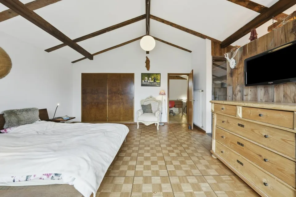 Tenuta unica con piscina naturale, vigneto e oasi di spa in una posizione da sogno a Klingnau – foto 20 di 30