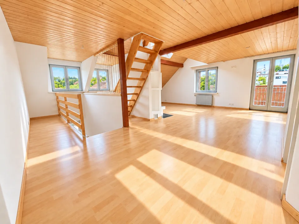 Large 4.0-room apartment – photo 2 of 11