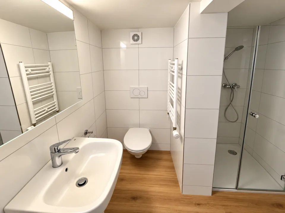 Appartement lumineux, moderne 3,5 pièces avec beaucoup de confort de vie – photo 4 sur 5