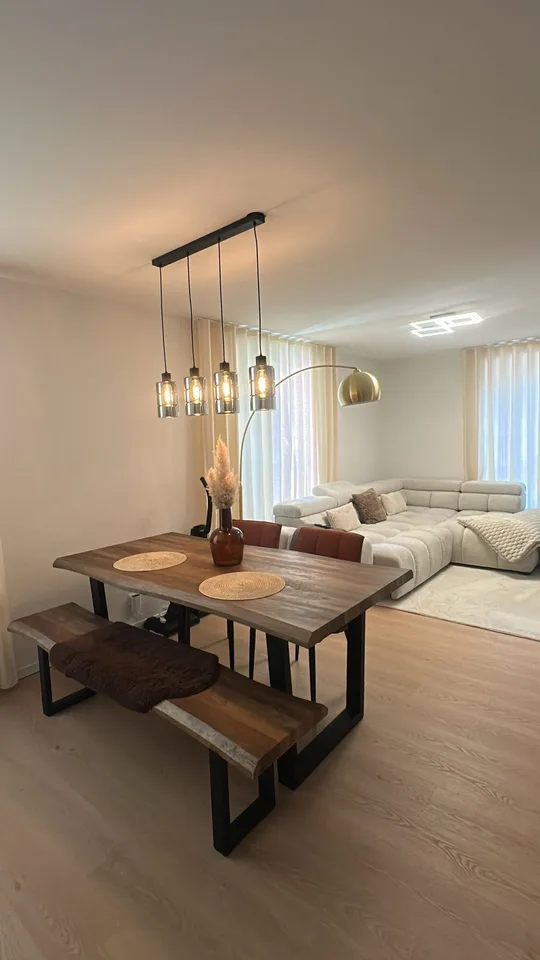 Meraviglioso appartamento di 4.5 locali con piccolo balcone e terrazza comune – foto 2 di 9