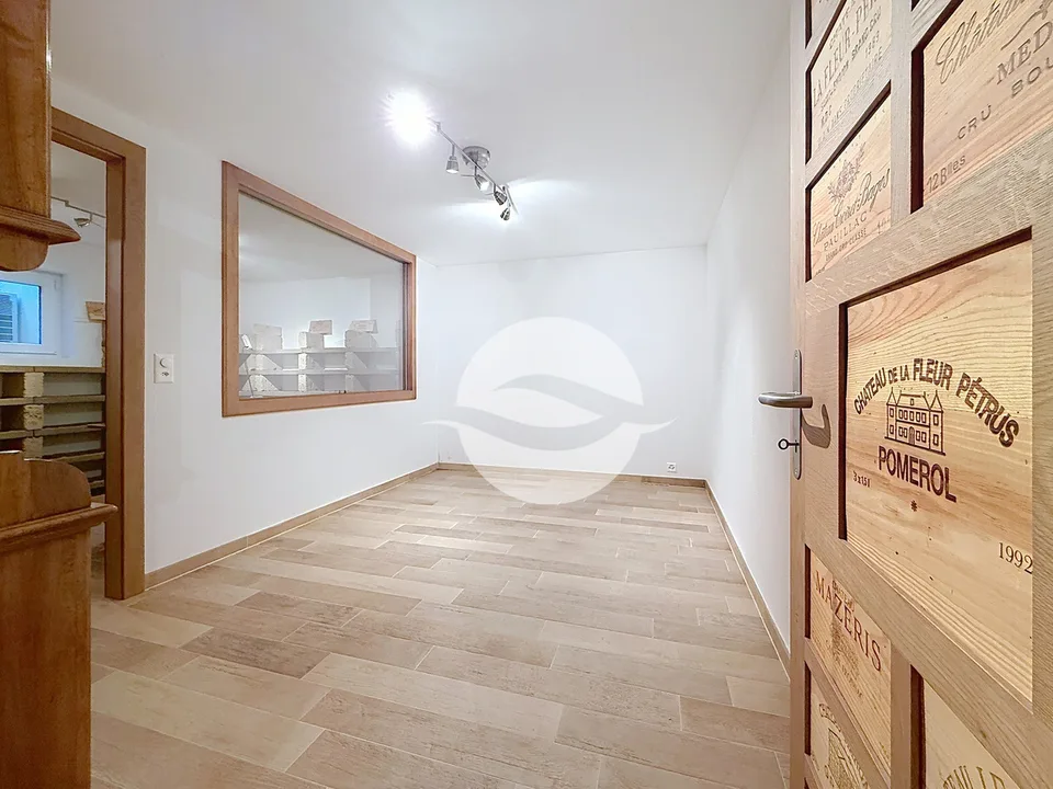 Propriété de 7,5 pièce + studio indépendant et garage – photo 13 sur 13