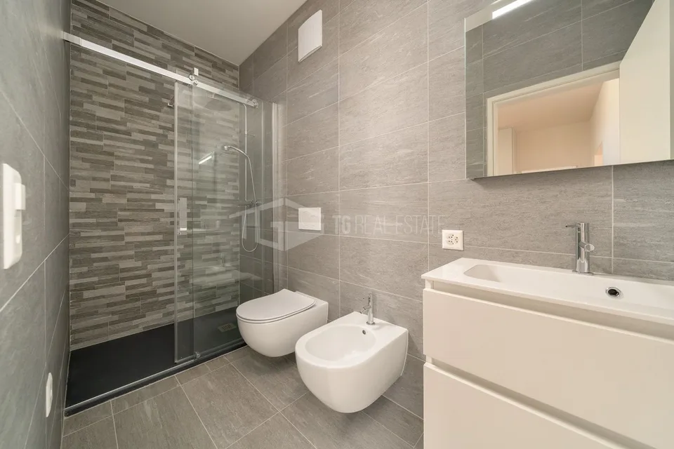 ATTICO DUPLEX CON ROOF E VISTA LAGO – foto 20 di 24