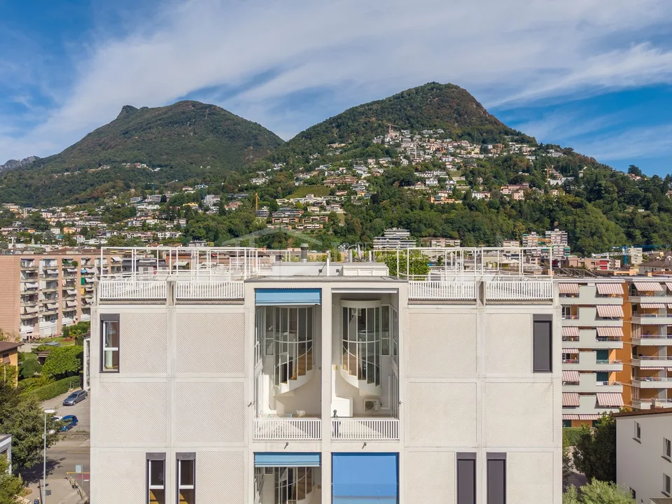 ATTICO DUPLEX CON ROOF E VISTA LAGO – foto 7 di 24