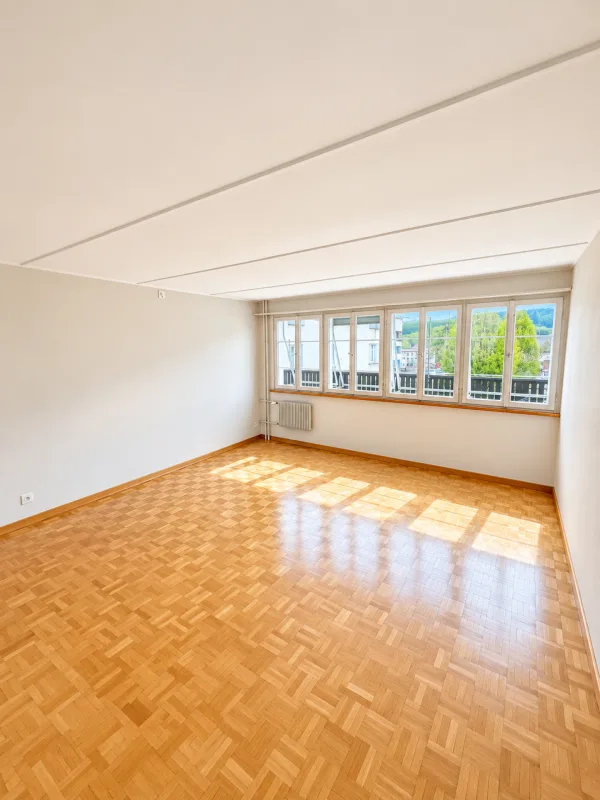 3.5-Zimmer Wohnung mit Wintergarten – Foto 3 von 11