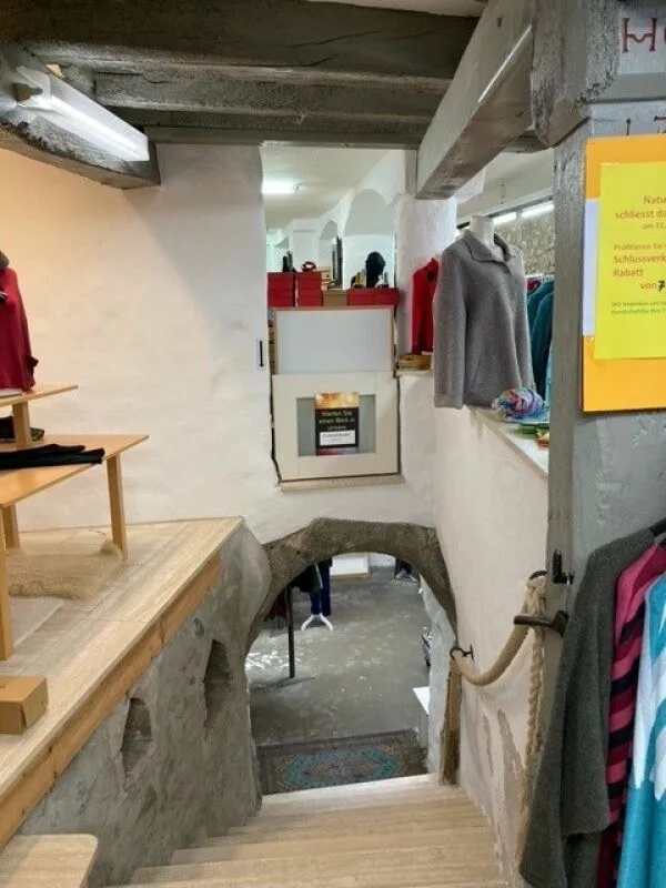 Espace commercial imposant au cœur de la vieille ville – photo 7 sur 7
