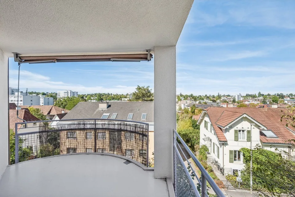 Charmante 3.5-Zimmerwohnung mit sonnigem Balkon – Foto 8 von 9