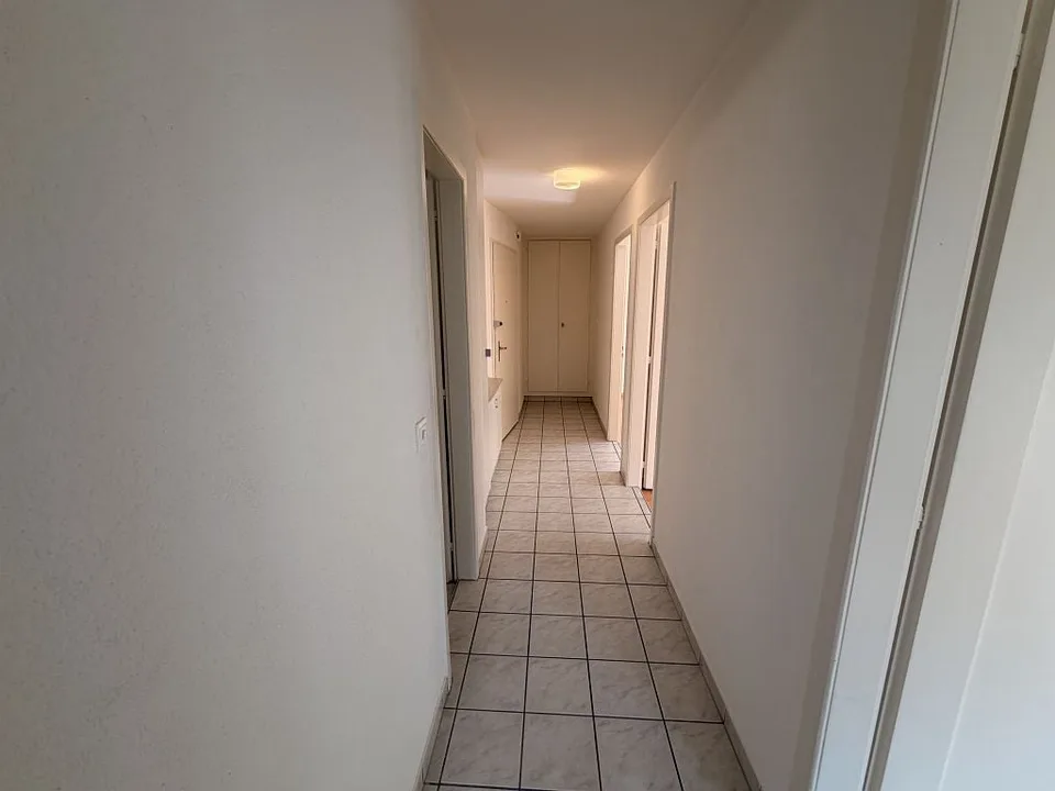 Appartamento di 3 camere al 1° piano sinistro – foto 3 di 7