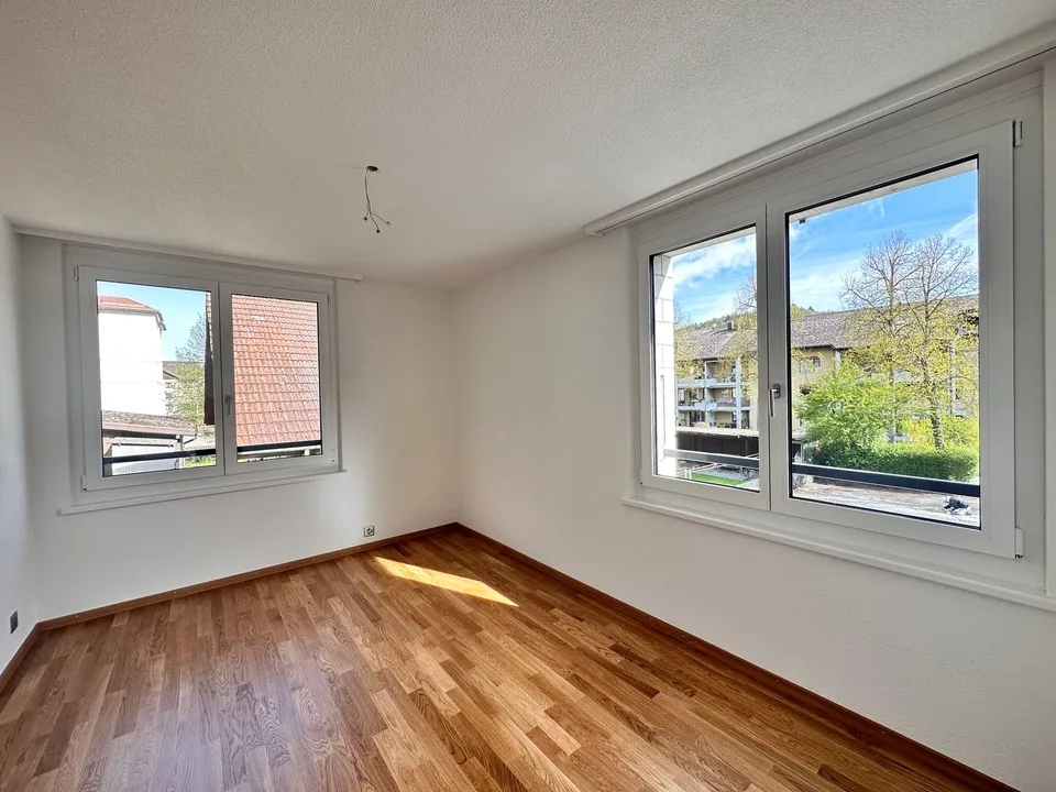 Moderne (saniert 2024) und helle 3.5 Zi.-Whg. im schönen Burgdorf – Foto 10 von 13
