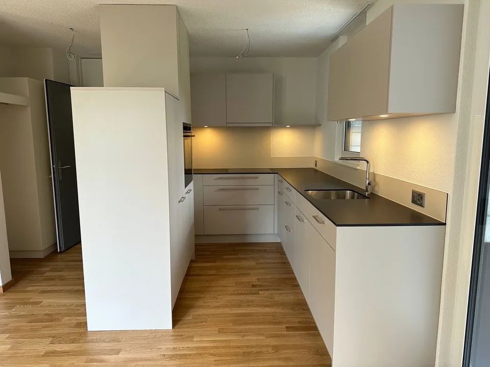 Moderne (saniert 2024) und helle 3.5 Zi.-Whg. im schönen Burgdorf – Foto 6 von 13
