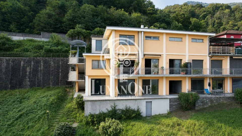 Dream apartment with lake view in Ranzo – photo 3 of 10