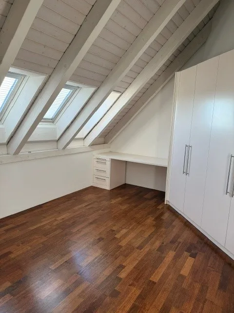 3 1/2-Zimmer-Maisonette-Wohnung mit traumhafter Weitsicht mitten im Golfparadies – Foto 22 von 30