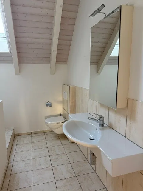 3 1/2-Zimmer-Maisonette-Wohnung mit traumhafter Weitsicht mitten im Golfparadies – Foto 25 von 30
