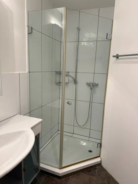 3 1/2-Zimmer-Maisonette-Wohnung mit traumhafter Weitsicht mitten im Golfparadies – Foto 14 von 30