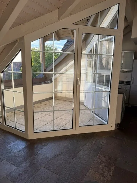 3 1/2-Zimmer-Maisonette-Wohnung mit traumhafter Weitsicht mitten im Golfparadies – Foto 9 von 30