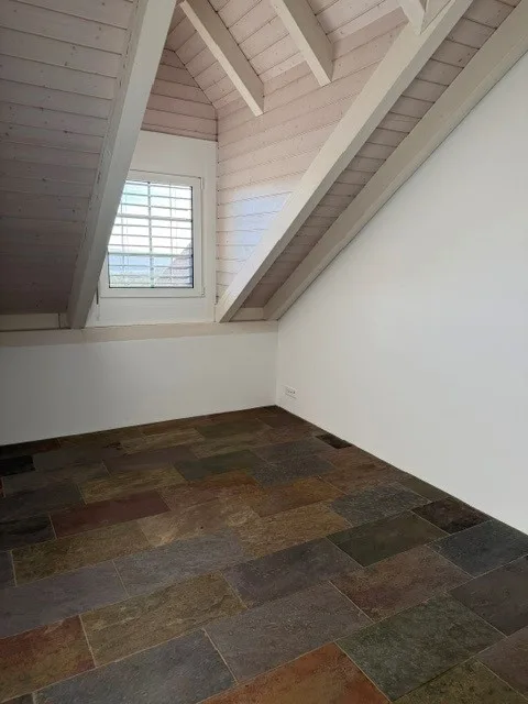 3 1/2-Zimmer-Maisonette-Wohnung mit traumhafter Weitsicht mitten im Golfparadies – Foto 12 von 30