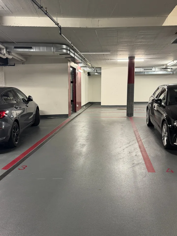 Parking space in a modern residential complex in Adliswil – photo 6 of 12
