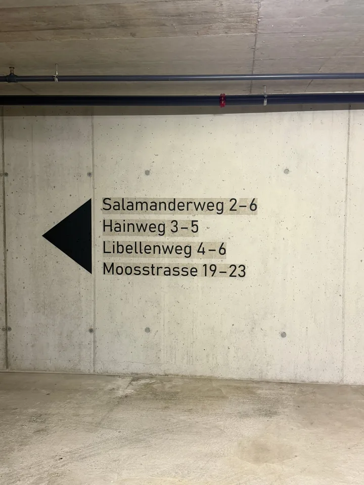 Parking space in a modern residential complex in Adliswil – photo 4 of 12