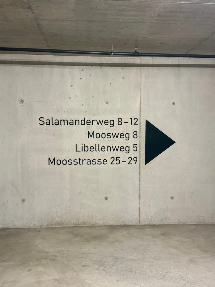 Parking space in a modern residential complex in Adliswil – photo 9 of 12