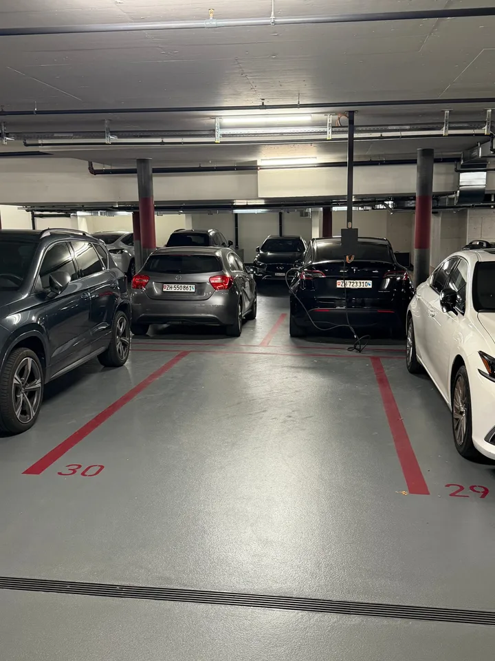 Parking space in a modern residential complex in Adliswil – photo 11 of 12