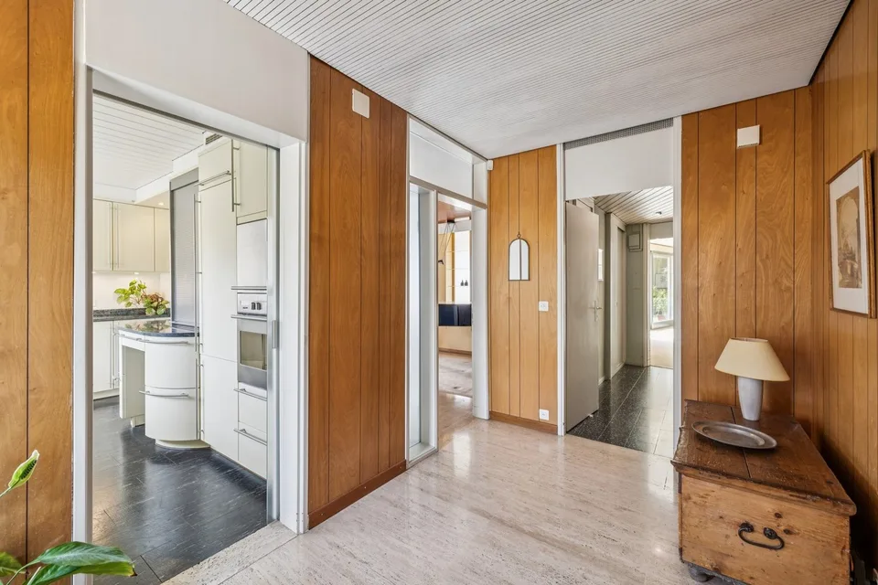 Architekten-Villa mit 8 Zimmern und Seeblick – Foto 12 von 13