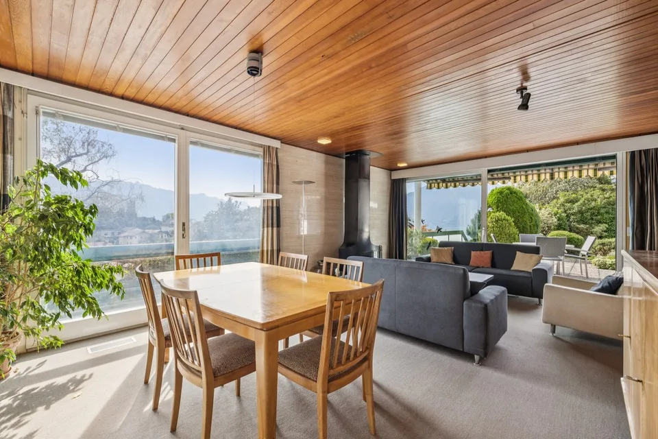 Architekten-Villa mit 8 Zimmern und Seeblick – Foto 6 von 13