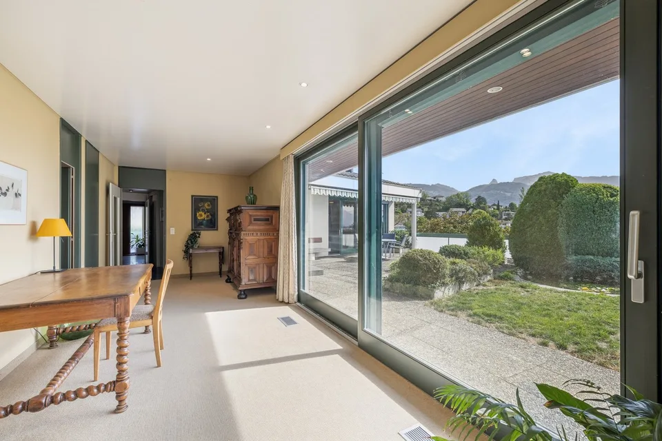 Architekten-Villa mit 8 Zimmern und Seeblick – Foto 11 von 13
