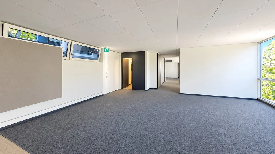 Espace commercial attractif dans le centre de Zurich-Altstetten – photo 2 sur 7