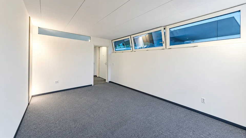 Espace commercial attractif dans le centre de Zurich-Altstetten – photo 3 sur 7