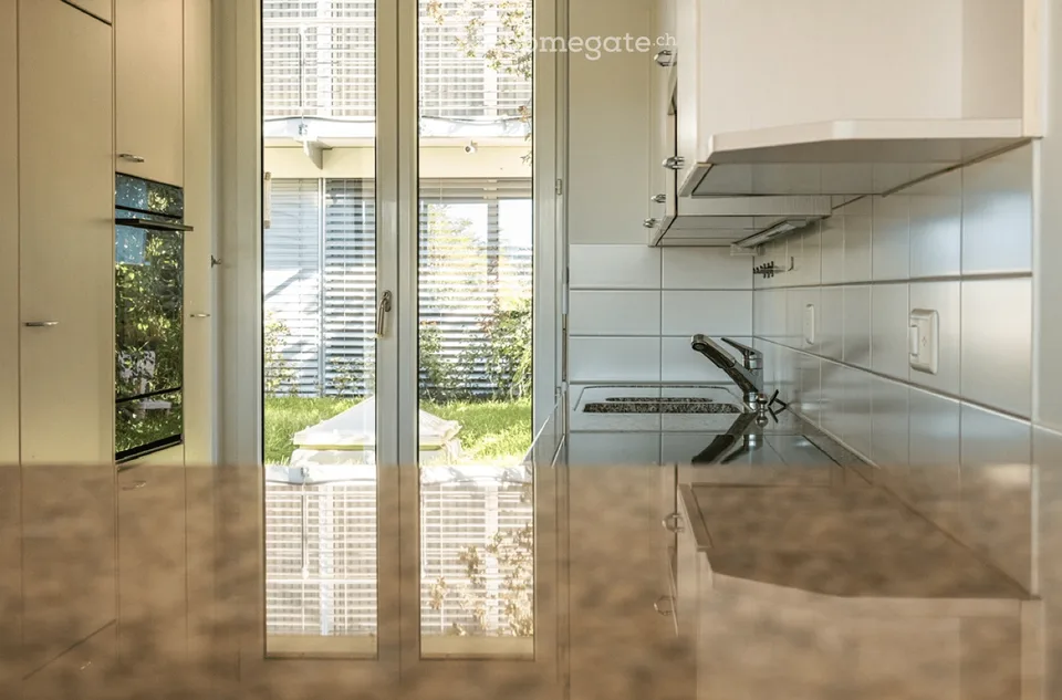 3.5 Zimmerwohnung und Sitzplatz – Foto 3 von 6