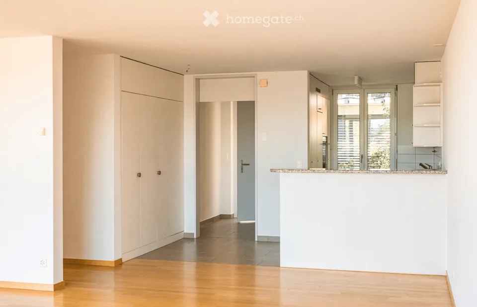 3.5 Zimmerwohnung und Sitzplatz – Foto 2 von 6