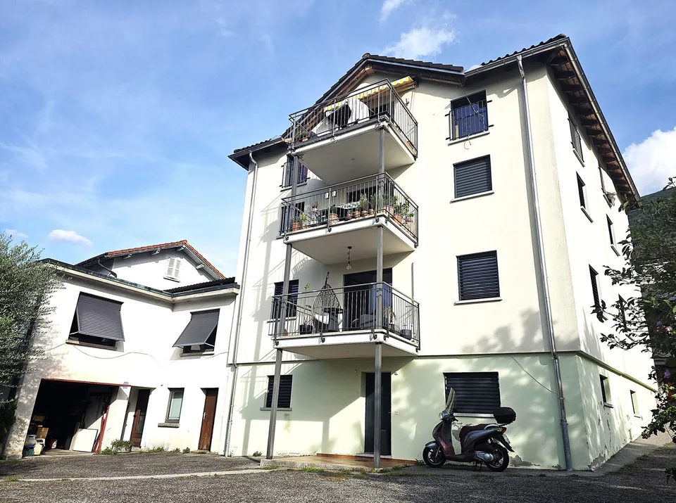 Palazzina avec 4 appartements + maisonnette à rénover – photo 2 sur 15