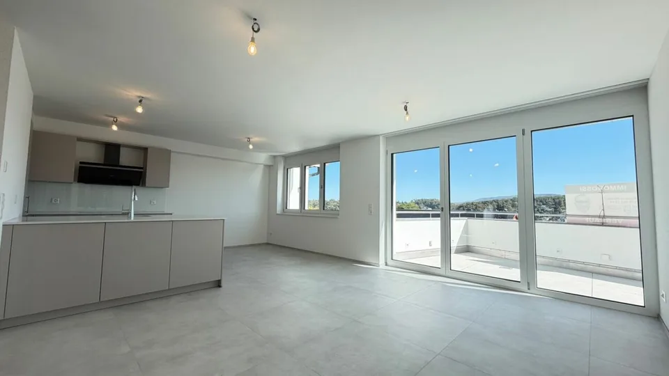 Über den Dächern von Oberwil - Maisonette mit Weitsicht, Eckbalkon und Dachterrasse – Foto 2 von 16