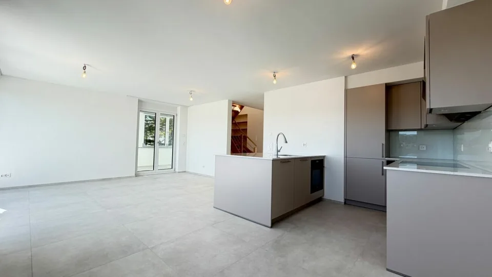 Über den Dächern von Oberwil - Maisonette mit Weitsicht, Eckbalkon und Dachterrasse – Foto 7 von 16