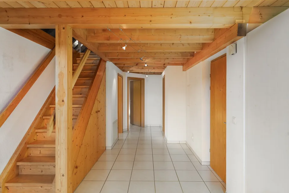 144 m² living space with gallery and plenty of room for your ideas – photo 5 of 20