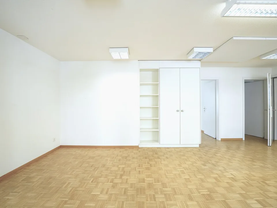 Grosszügige Gewerbeliegenschaft an attraktiver Lage – vielseitig nutzbar – Foto 7 von 15